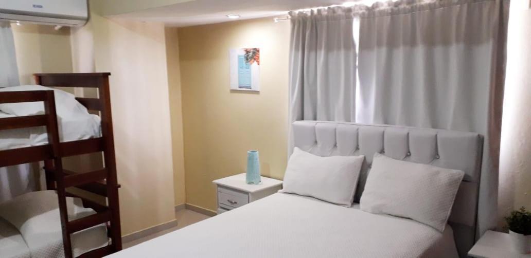 Hostal Bella Epoca ซานโตโดมิงโก ภายนอก รูปภาพ